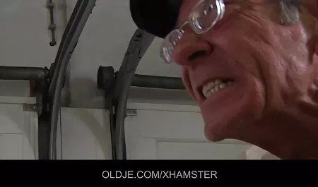 Mieheni kasvoi keittiössä ja vaimo. suomalaiset porno videot