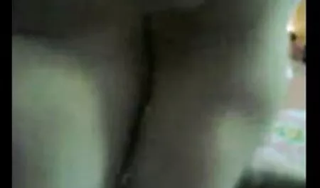 AIKUINEN, porno bzz puolue tyttöjen kanssa