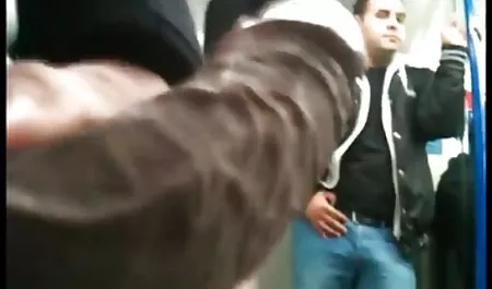 Silmätyttö xxx porno2019 houkuteltiin imemään pumppua