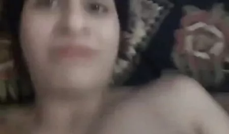 Sulhanen porno m petti morsiamen kahden ystävän kanssa häissä.