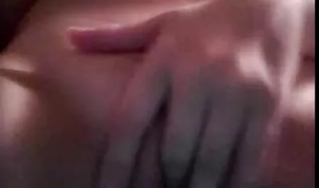 Pyöri koneissa lutkana ja kiimaisena. joulu porno