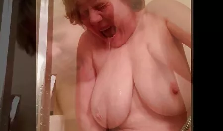 Hän pyysi poikaystäväänsä isoäiti sex käymään.