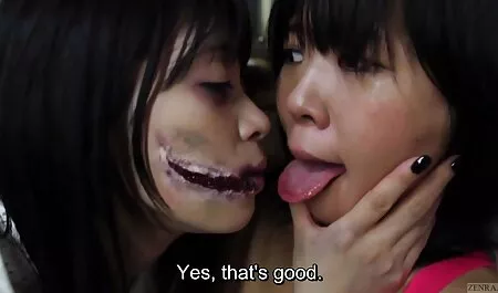 Näytä kylpyhuone nännillä lesbo pornoa