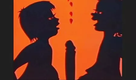 Tatuoinnilla porno tube 9 hänen Golf-toverinsa vartaloon