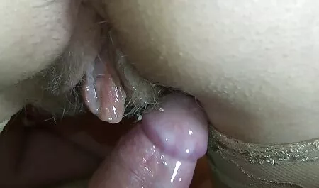 Alusvaatteissa kaunis xxx pornografie rakkaus poikaystäväänsä
