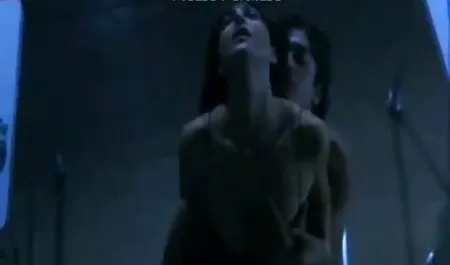 Pikkuhousut heittää, porno xxxl hd kaunis nainen lattialle.