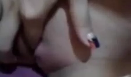 Miehet arvostivat kauniin venäläisen tytön porno more see kankeutta.