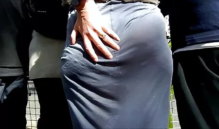 Hauras blondi kiusanteko kaveri porno xxx 18 Uima-allas