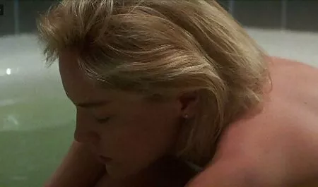 Nuori porno xx xx sauva kylpyhuoneessa