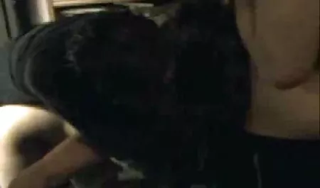 Miehet porno tubd kuin kaksi ihmistä sängyssä