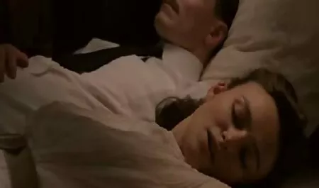 Ihmiset haluavat pelata oppilaina hienoa karhu porno