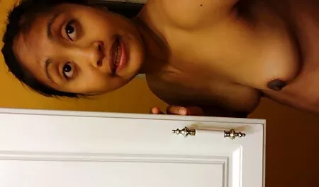 Puistossa xxxxx porno xx kauniin tytön kanssa.