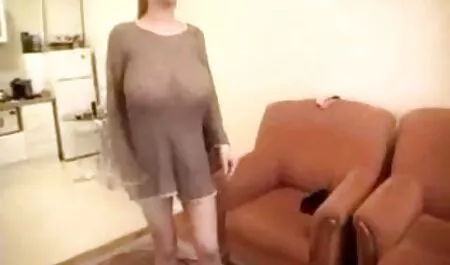Poikaystävä you porno 16 suostutteli tytön luokseen.