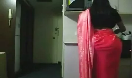 Tyttö joutui Korin vangiksi porno xxxxllll ja antautui välittömästi isännälle.