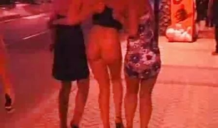 Ne, jotka rakastavat nailon porno persettään.