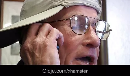 Nauhalla harrastetaan seksiä ex-tyttöystävän kanssa. isot rinnat seksi