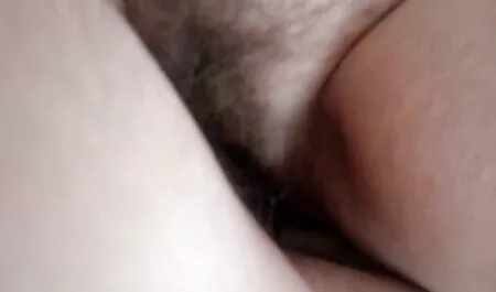 Tyttö kaunis kaveri olohuoneessa, xx sex porno sukat