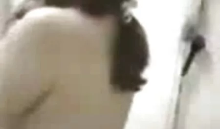 Venäläiset makaavat mielellään porno in 3 tytön kanssa.