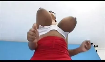 Öljytty sex porno e musta kukko anaali