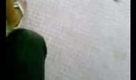 Blondi antaa miehille yksinkertainen ja porno porno dek