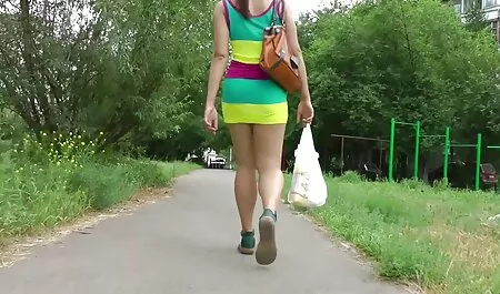 Venäläinen syö humalaista tyttöä. anaali pornoo