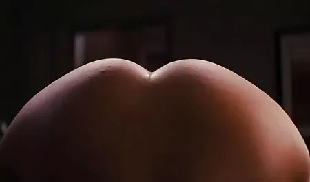 Slut xxxl porno nuori varovasti pitää hänen posket hieman