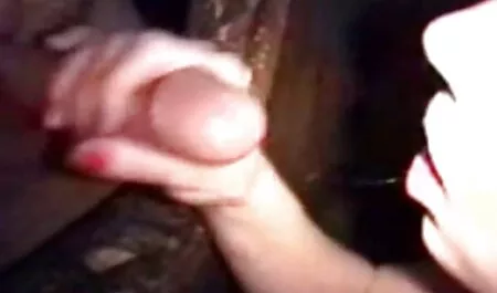 Hän porno vib saa suihkulähteen.