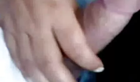 Tytöt syövät mieluummin naapureiden kanssa. rakel liekki xxx