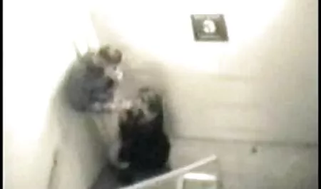 Vaimo pillu tube Pomo Toimistossa
