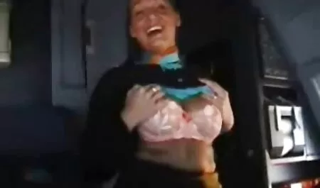 Koe porno nainen miehensä kukko edessä ystäviä.