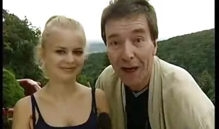 Nainen porno dep viettelee nuoren miehen,