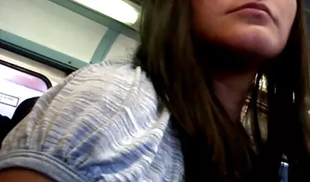 Pönttö sopii hyvin sex trio porno peliin.