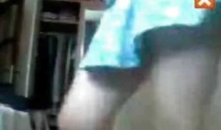 Valmentaja koripalloilija porno travestit kentällä