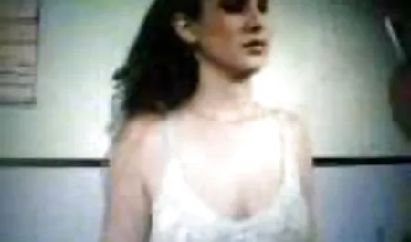 Povekas porno xx xx Krala antautua mies ovat keittiössä.